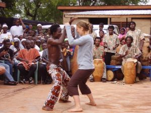 stage in afrika; ook een weekend weg of dans cursus tijdens je vrijwilligers- of stage periode in Afrika hoort erbij